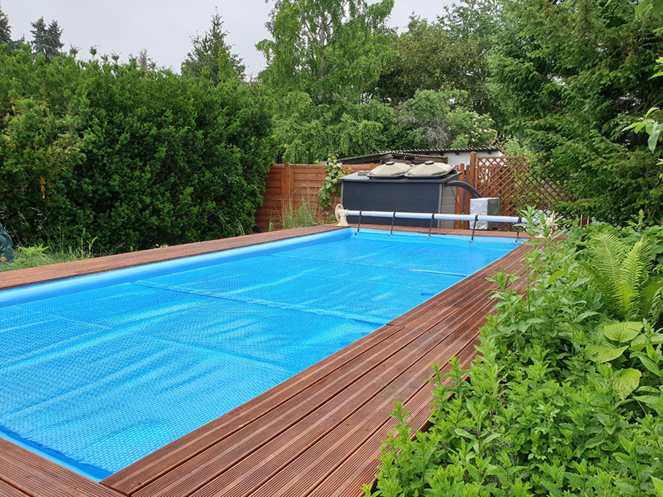 Schwimmbadtechnik bei Muster Elektro in Musterstadt